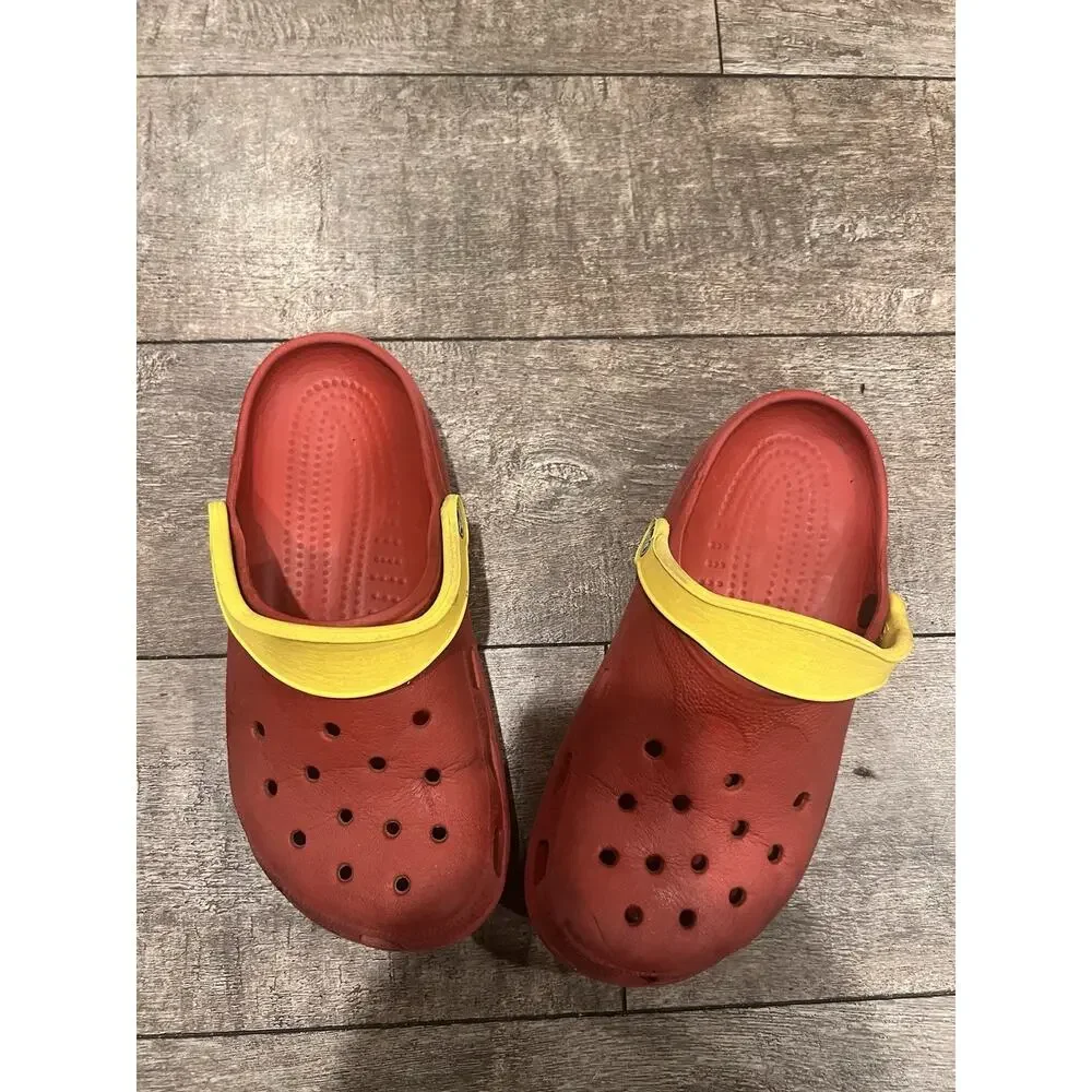 Crocs Classic Shoe Size 10.5 Red - Picture 2 of 13